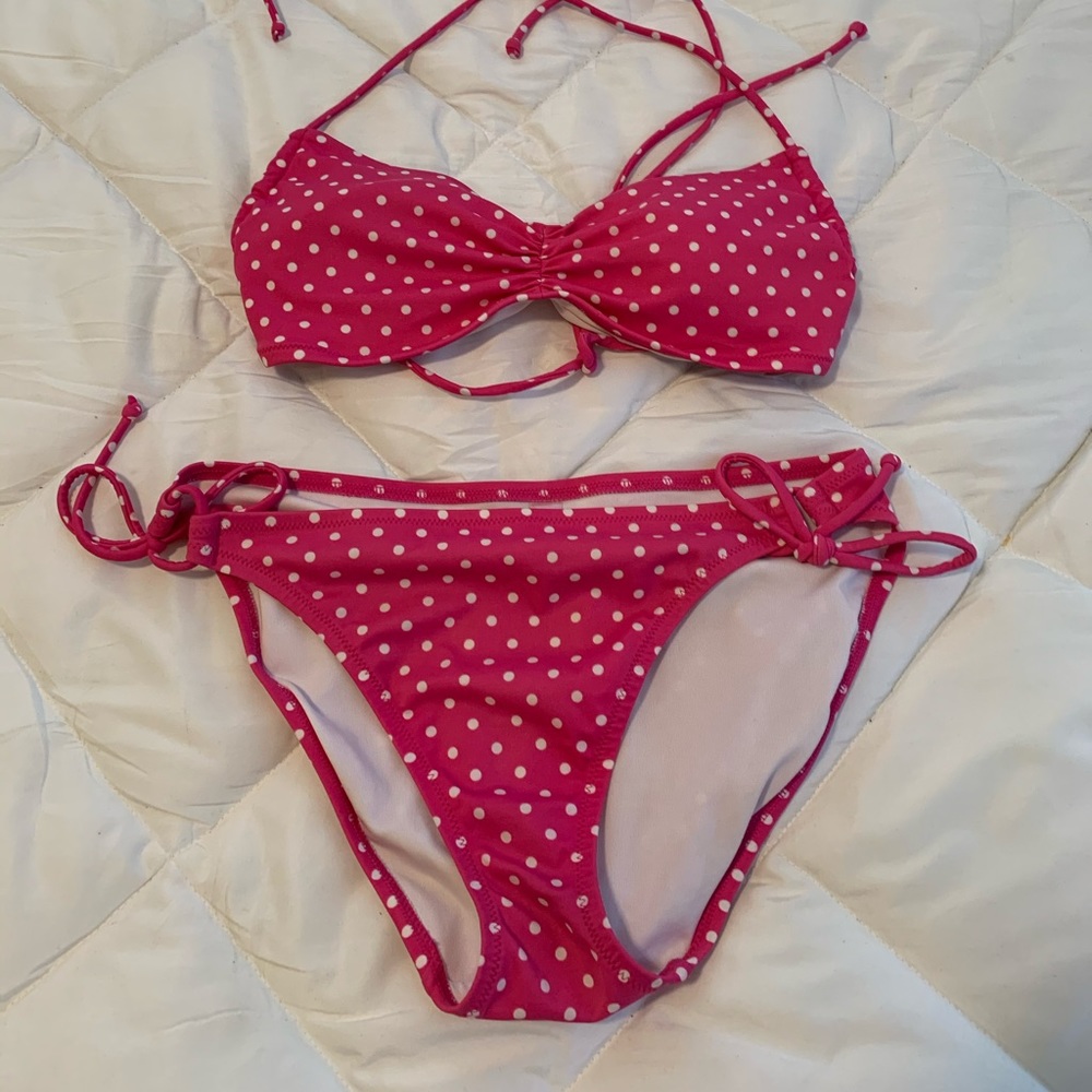 Victoria’s Secret Bikini - (Top - M) (Bottom - L)